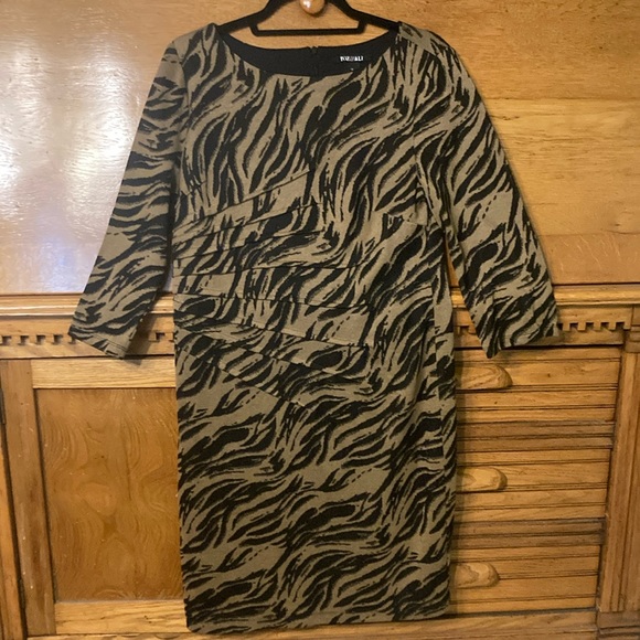 Roz & Ali Aminal Print Dress - Picture 2 of 12